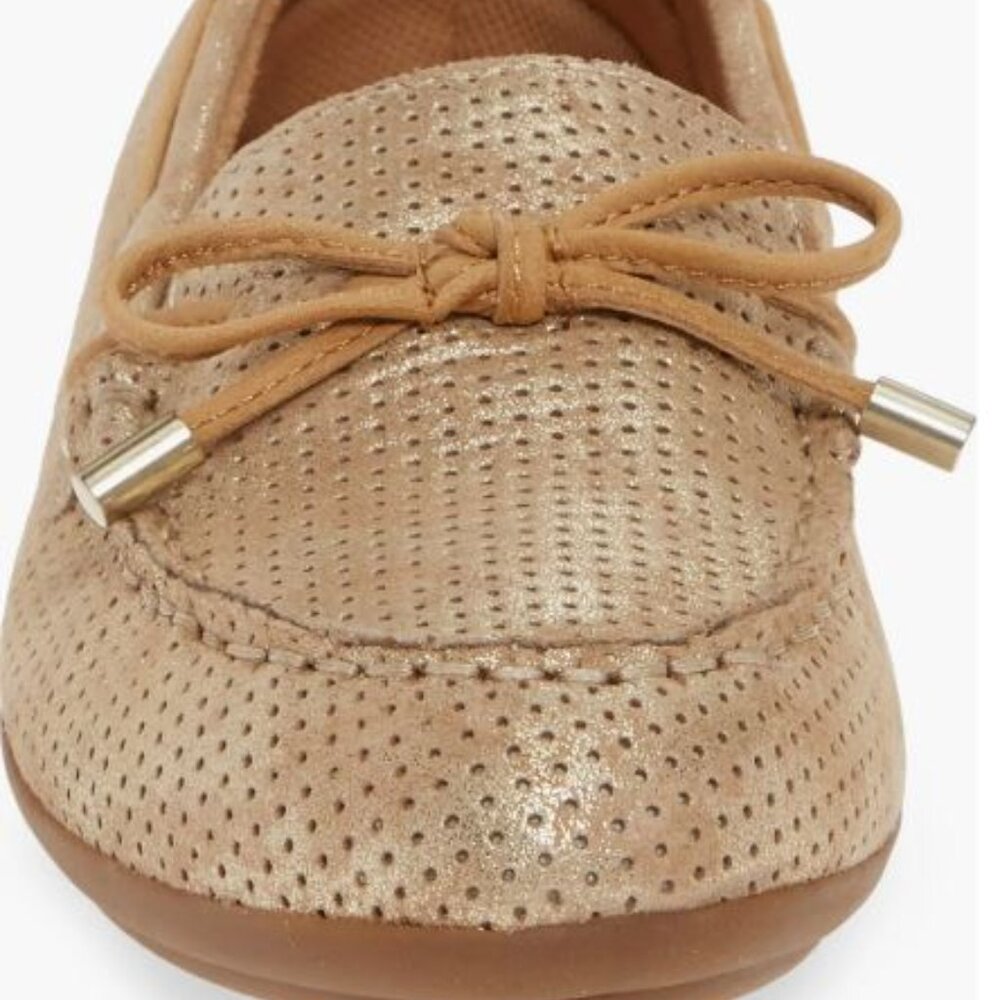 NWT Comfortiva Women's Perforated Loafer Platino Size 6.5